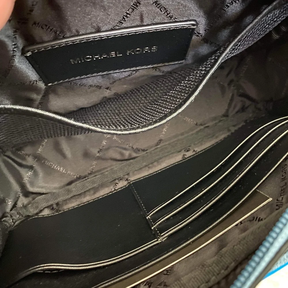 ✨🆕✨Brand New Michael Kors Cooper Double Zip Belt Bag